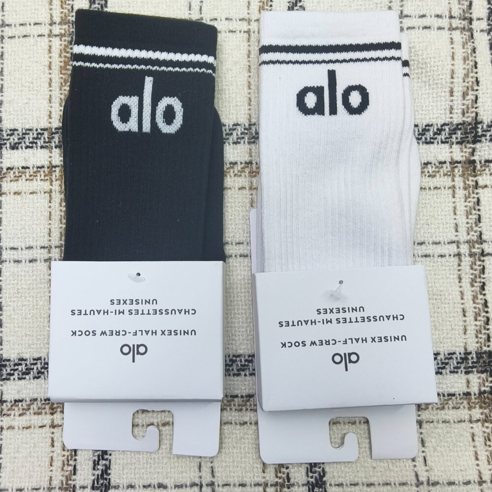 NWT ALO Yoga Socks 2 Pairs